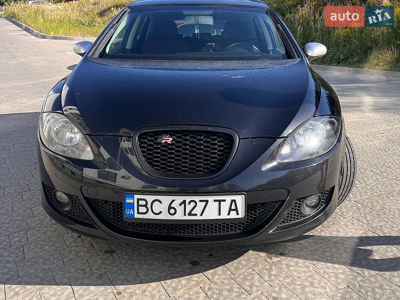 Хэтчбек SEAT Leon 2007 в Новояворовске