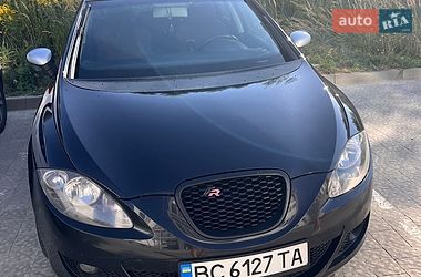 Хэтчбек SEAT Leon 2007 в Новояворовске