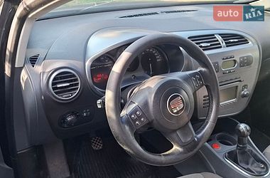 Хэтчбек SEAT Leon 2006 в Стрые