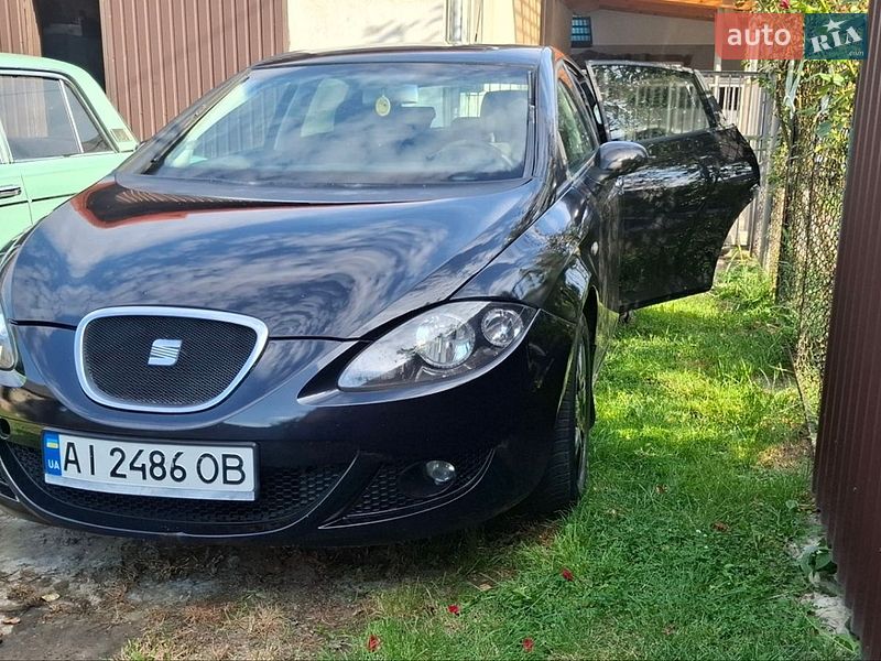 Хэтчбек SEAT Leon 2006 в Стрые