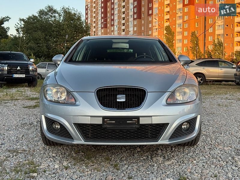 SEAT Leon 2010 SEAT Leon 2010