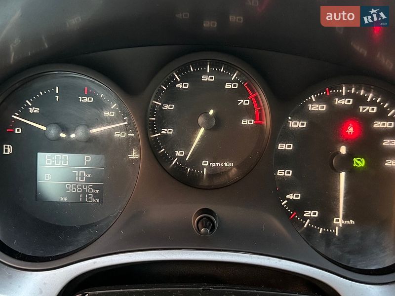Хэтчбек SEAT Leon 2010 в Киеве