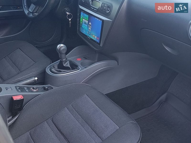 Хэтчбек SEAT Leon 2006 в Коломые