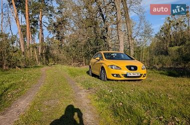 Хэтчбек SEAT Leon 2008 в Киеве