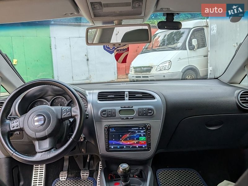 Хэтчбек SEAT Leon 2008 в Киеве