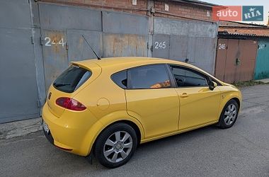 Хэтчбек SEAT Leon 2008 в Киеве