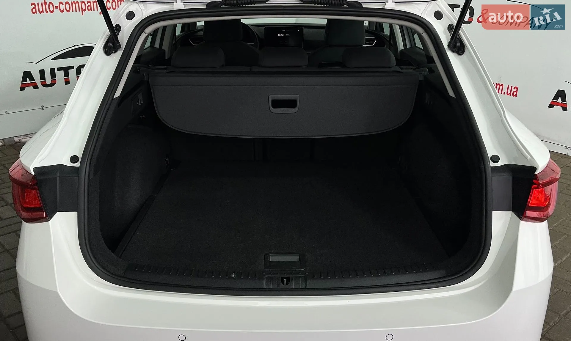 2020 SEAT Leon - мініатюра 5