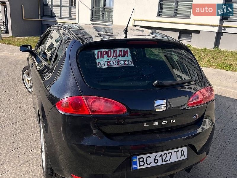 Хэтчбек SEAT Leon 2007 в Новояворовске