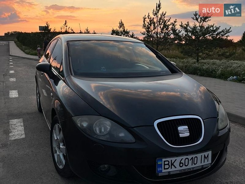 Хэтчбек SEAT Leon 2008 в Ровно