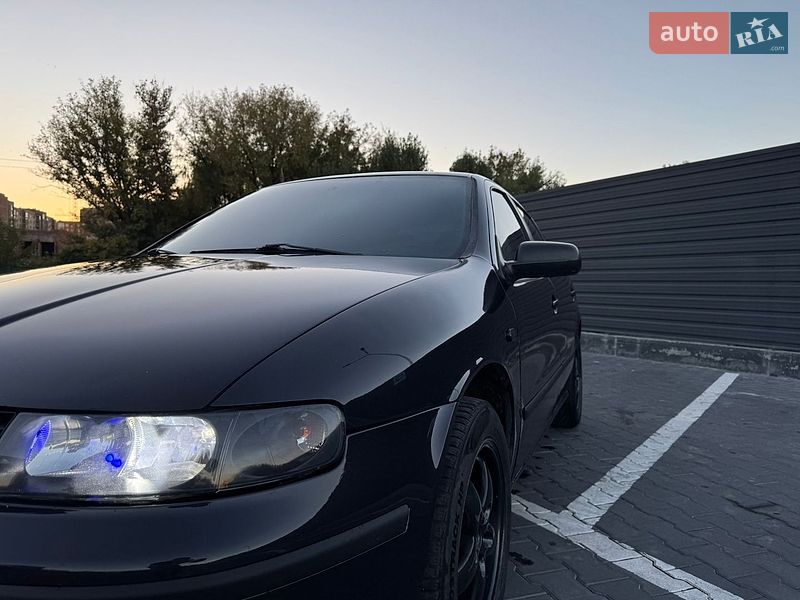 Хетчбек SEAT Leon 2000 в Кам'янець-Подільському