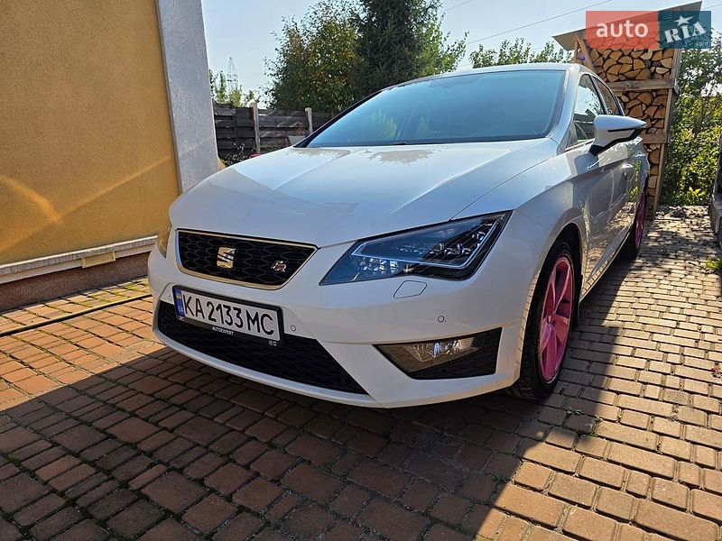 Хэтчбек SEAT Leon 2015 в Крюковщине
