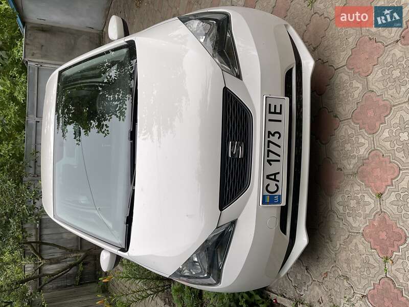 Хетчбек SEAT Mii 2015 в Звенигородці