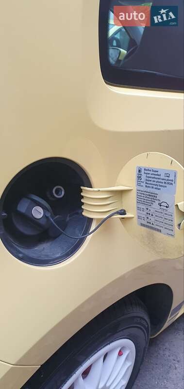 Хэтчбек SEAT Mii 2013 в Львове
