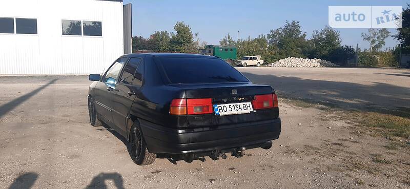 Седан SEAT Toledo 1995 в Подволочиске