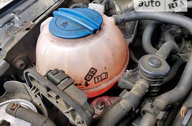 Хэтчбек SEAT Toledo 2013 в 