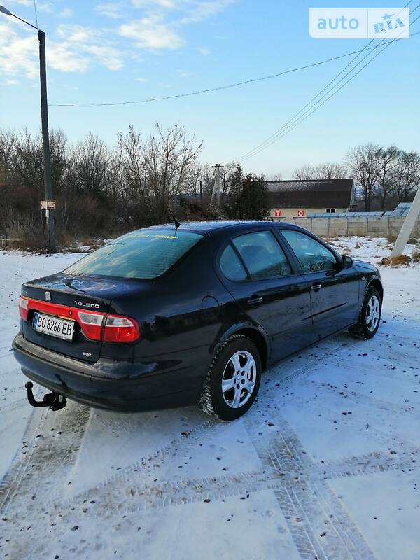 Седан SEAT Toledo 1999 в Бучаче