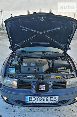 Седан SEAT Toledo 1999 в 
