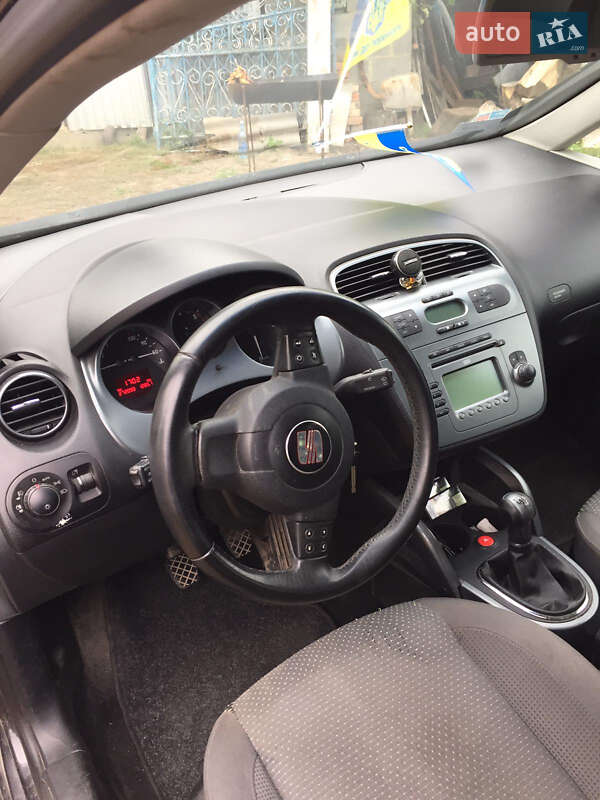 Хэтчбек SEAT Toledo 2006 в Подволочиске