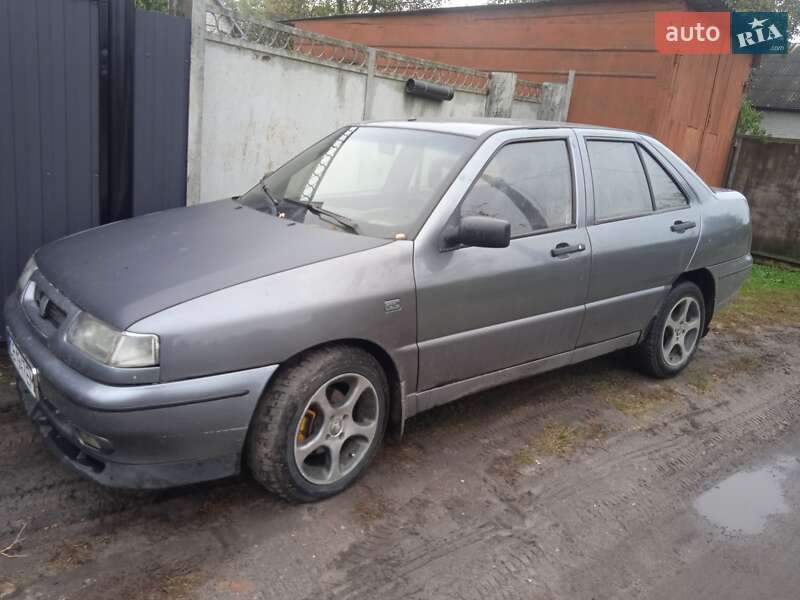 Седан SEAT Toledo 1992 в Бобровиці