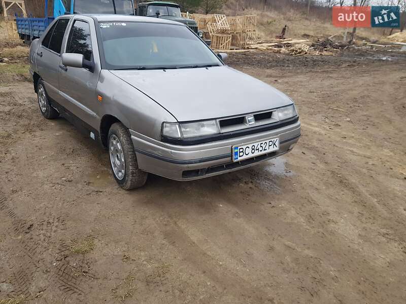 Седан SEAT Toledo 1994 в Самборе