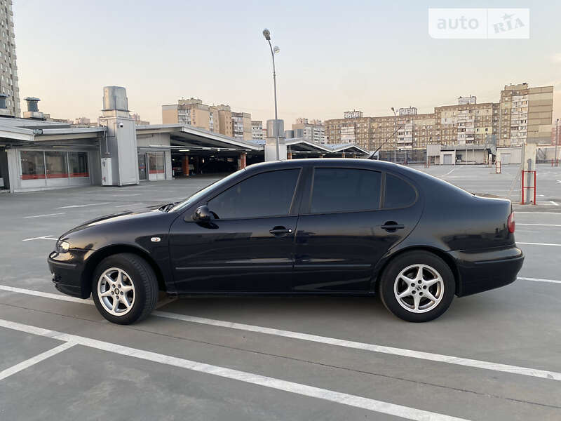 Седан SEAT Toledo 2004 в Киеве