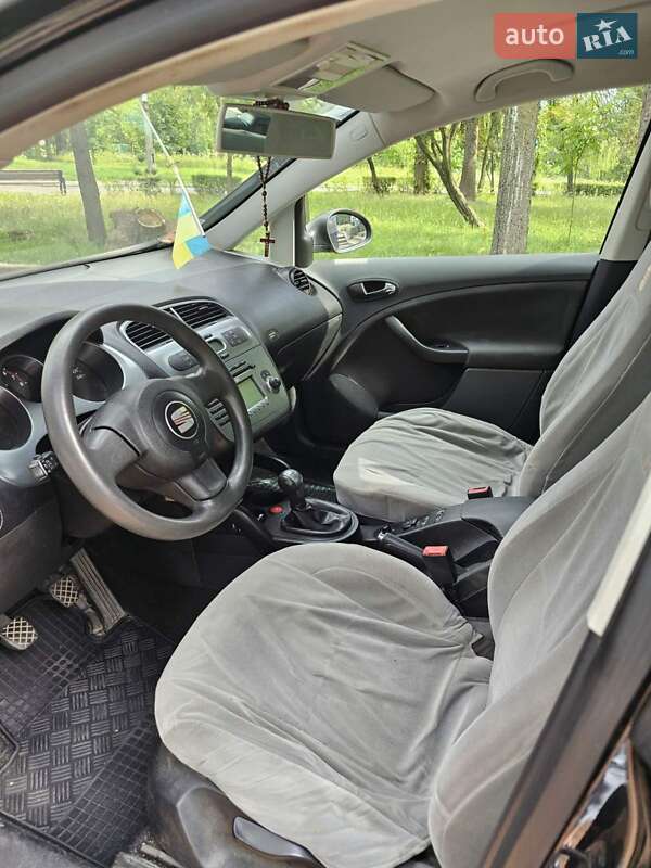 Хэтчбек SEAT Toledo 2008 в Калуше