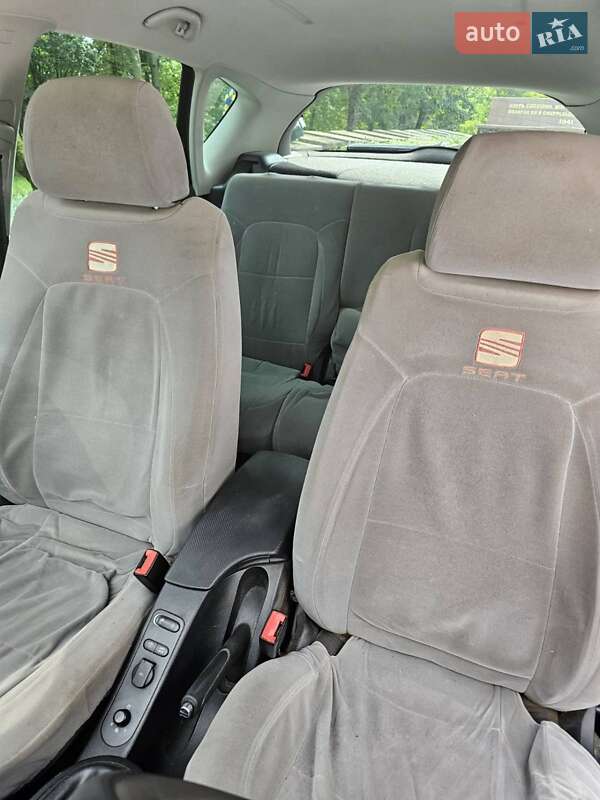 Хэтчбек SEAT Toledo 2008 в Калуше