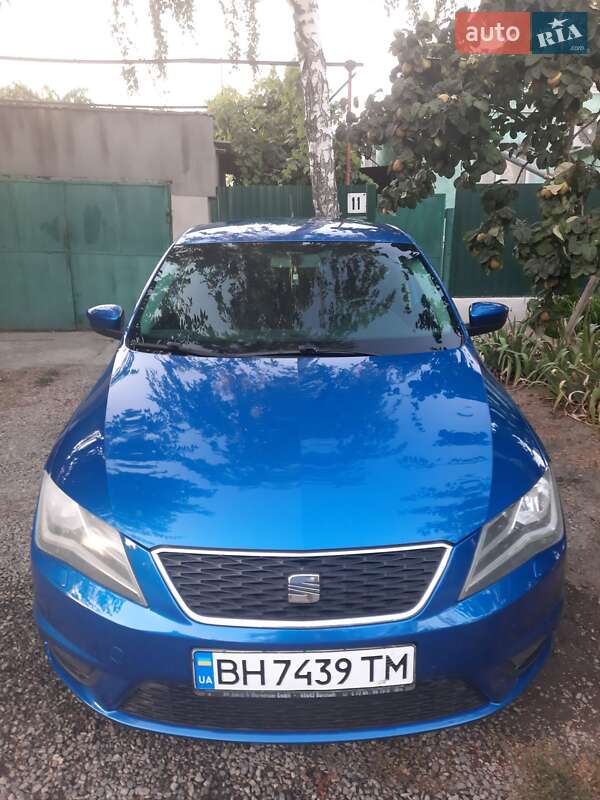Лифтбек SEAT Toledo 2012 в 
