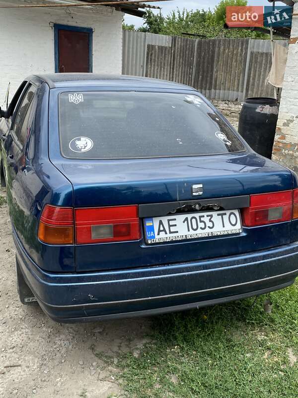 Седан SEAT Toledo 1992 в Соленом