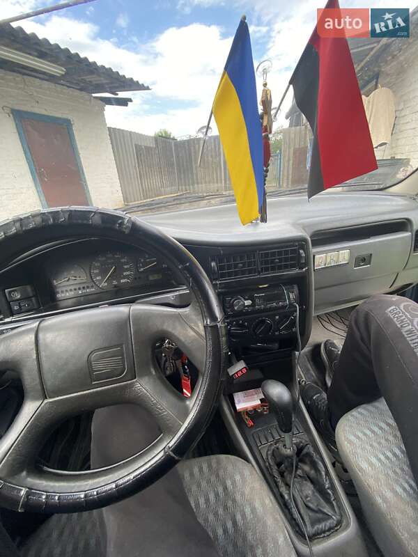 Седан SEAT Toledo 1992 в Соленом