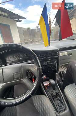 Седан SEAT Toledo 1992 в 