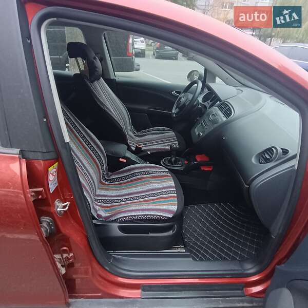 Хэтчбек SEAT Toledo 2008 в Днепре