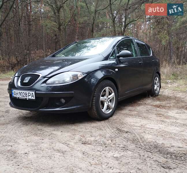 Хэтчбек SEAT Toledo 2008 в 