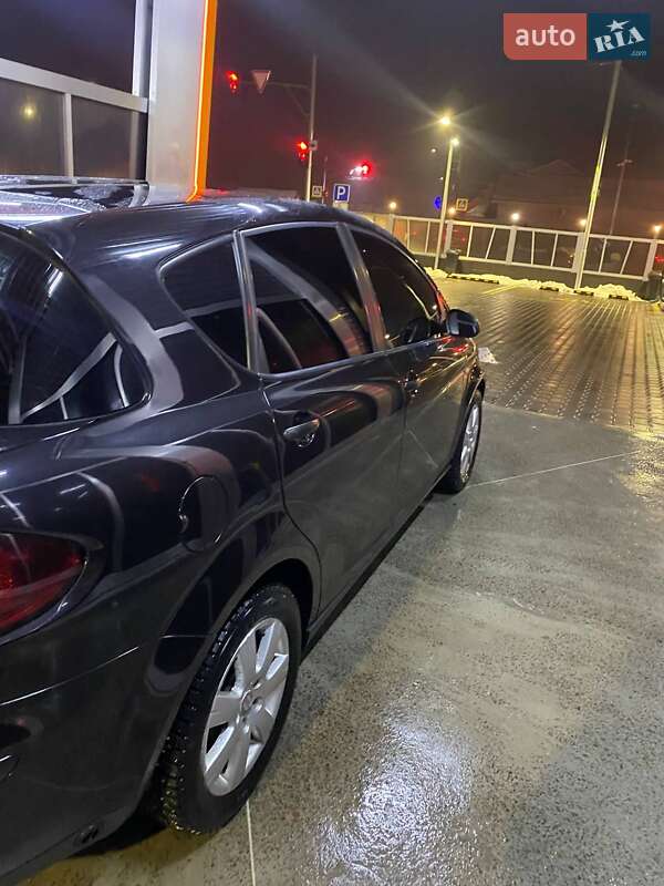 Хэтчбек SEAT Toledo 2008 в Киеве