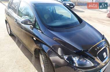 Хэтчбек SEAT Toledo 2006 в 