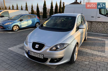 Хетчбек SEAT Toledo 2004 в Почаєві