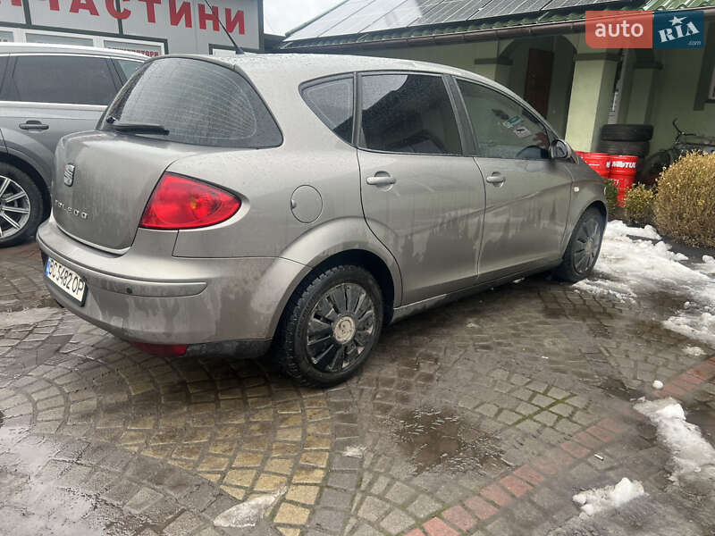 Хэтчбек SEAT Toledo 2005 в Шептицькому