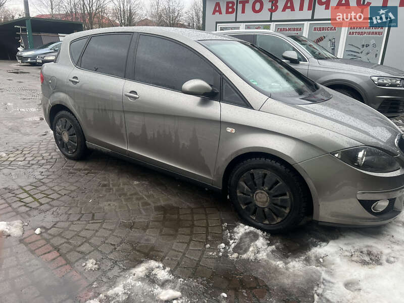 Хэтчбек SEAT Toledo 2005 в Шептицькому