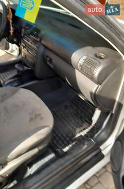 Седан SEAT Toledo 2003 в 