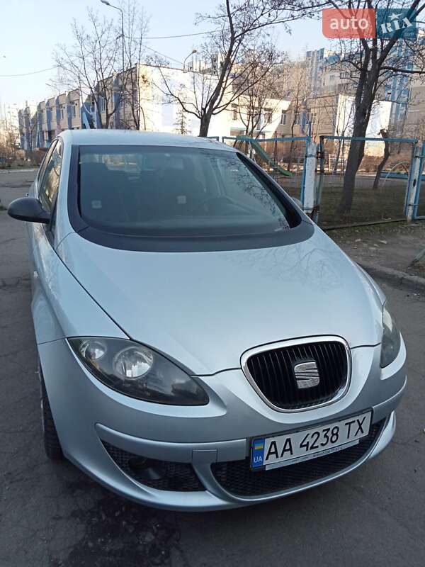 Хэтчбек SEAT Toledo 2008 в 