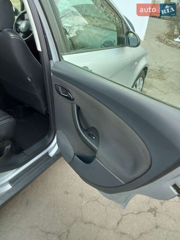 Хэтчбек SEAT Toledo 2008 в Киеве