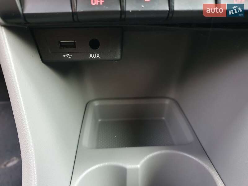 Лифтбек SEAT Toledo 2013 в Киеве