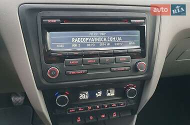 Ліфтбек SEAT Toledo 2013 в 