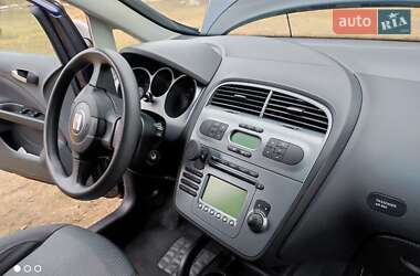 Хэтчбек SEAT Toledo 2008 в 