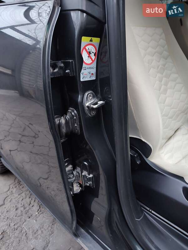 Хетчбек SEAT Toledo 2008 в Дніпрі