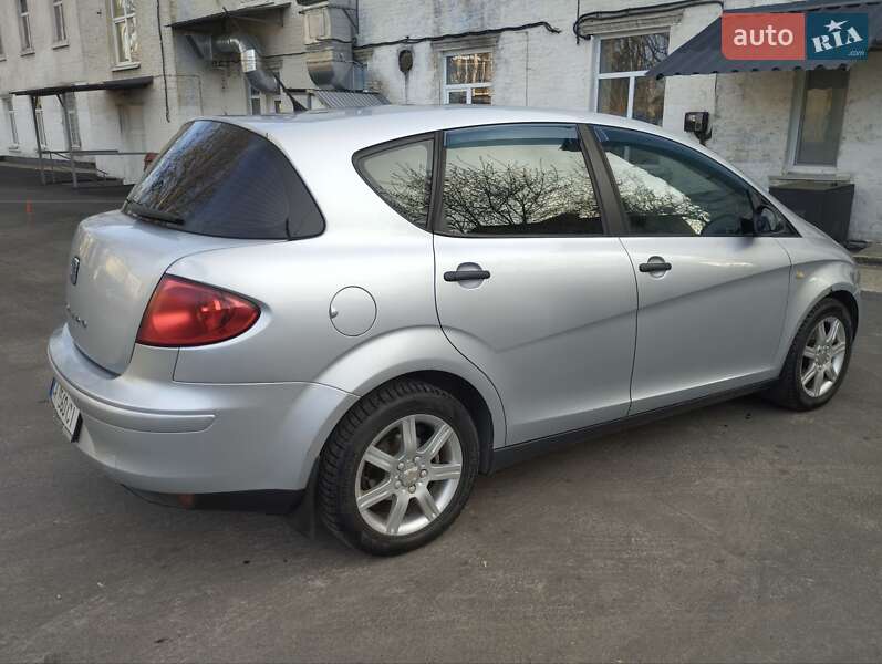 Хэтчбек SEAT Toledo 2008 в Каневе