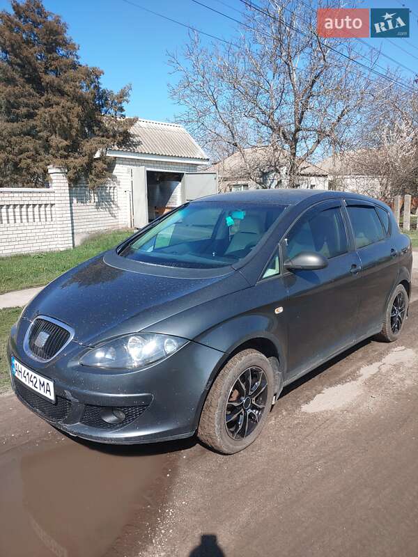 Хетчбек SEAT Toledo 2008 в Дніпрі