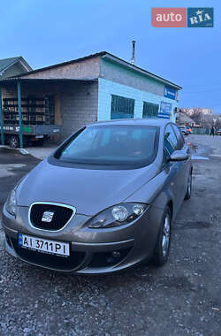 Хэтчбек SEAT Toledo 2005 в 