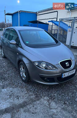 Хэтчбек SEAT Toledo 2005 в 