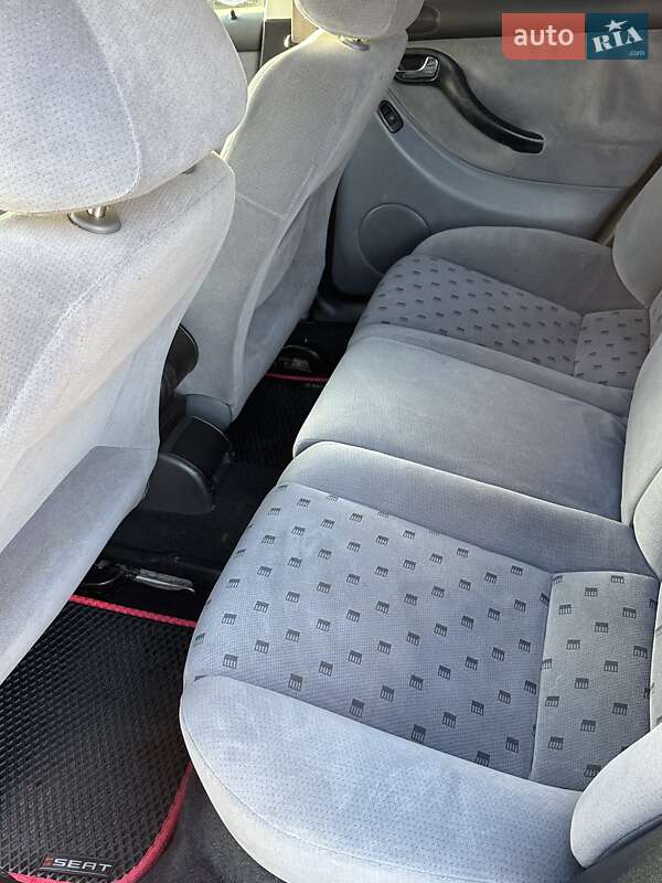 Седан SEAT Toledo 2001 в Ніжині